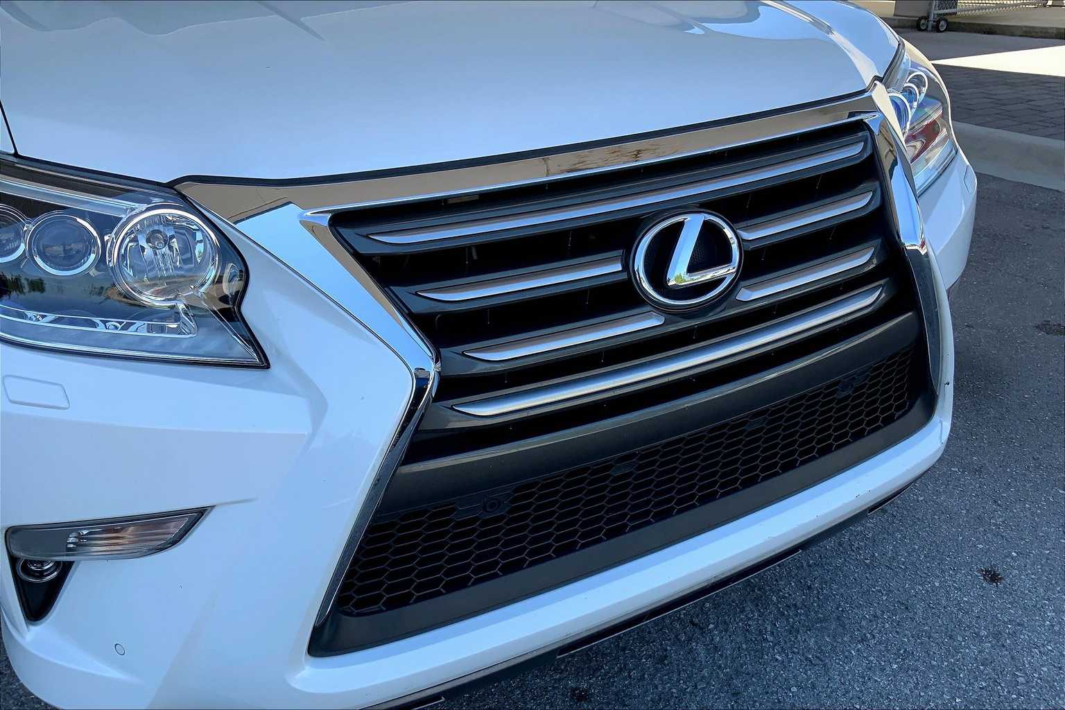 2019 Lexus GX 460 Premium photo 28