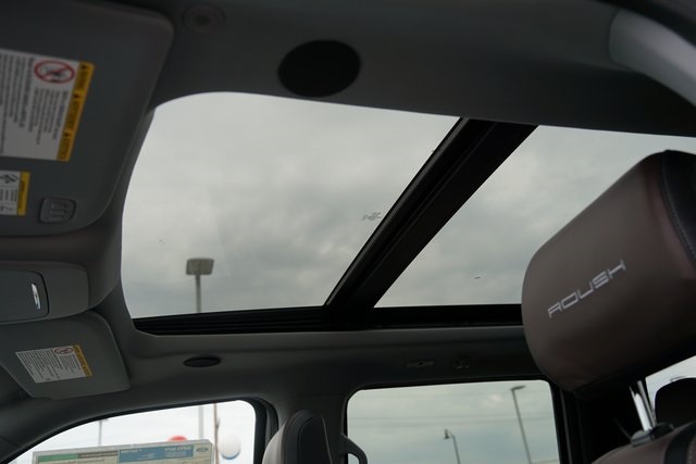 2025 FORD F-250 - Image 35