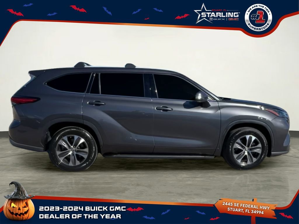 2022 Toyota Highlander XLE photo 7