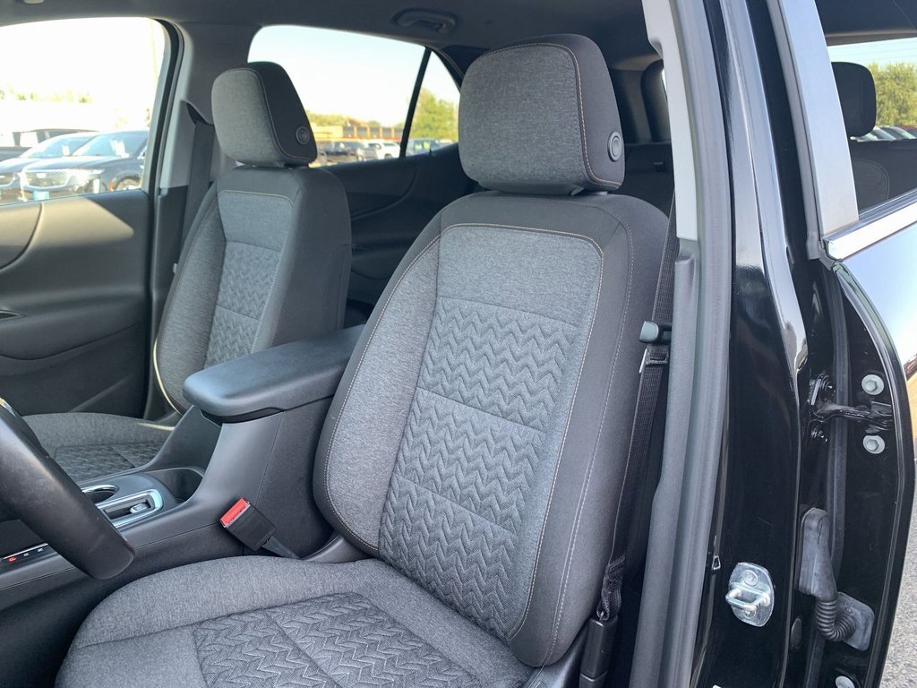 2022 Chevrolet Equinox LT photo 13