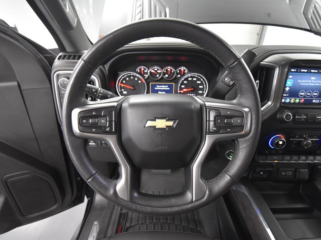 2022 Chevrolet Silverado 2500HD LTZ photo 19