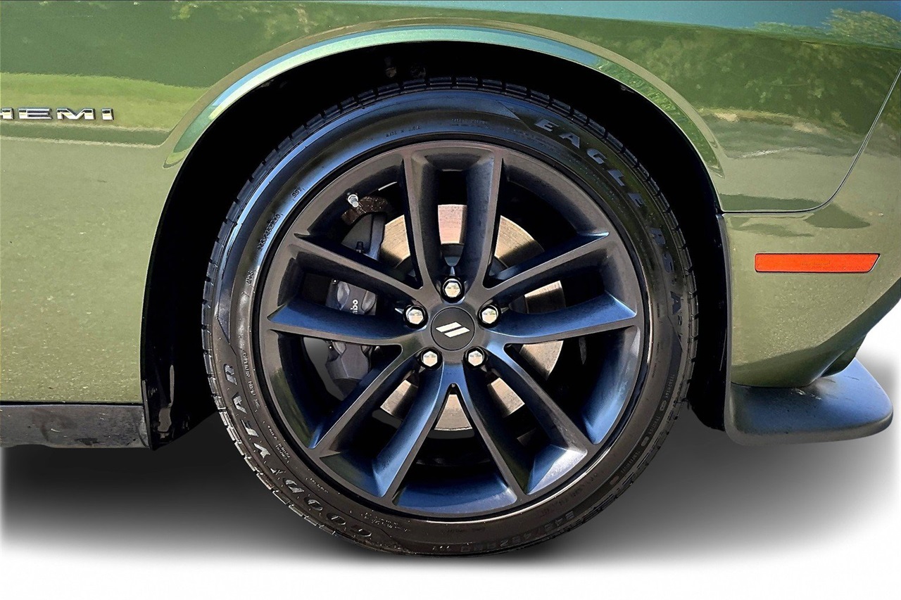 2022 Dodge Challenger R/T photo 28