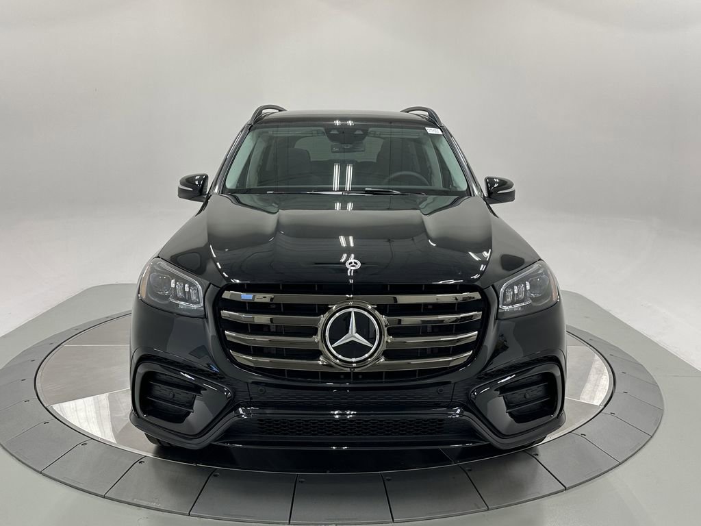 2026 Mercedes Benz GLS 450 4MATIC photo 2