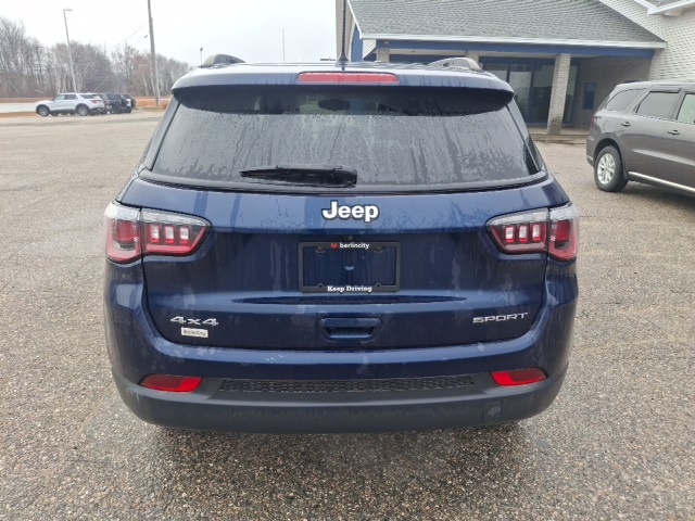 2018 Jeep Compass Sport photo 4