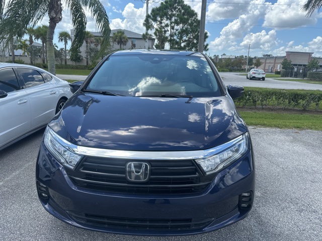 2022 Honda Odyssey Touring photo 2