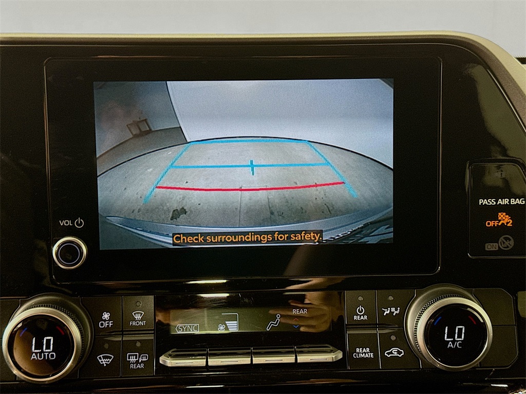 2023 Toyota Highlander L photo 8