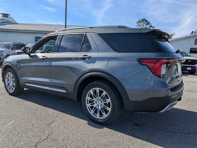2026 Ford Explorer Platinum photo 4