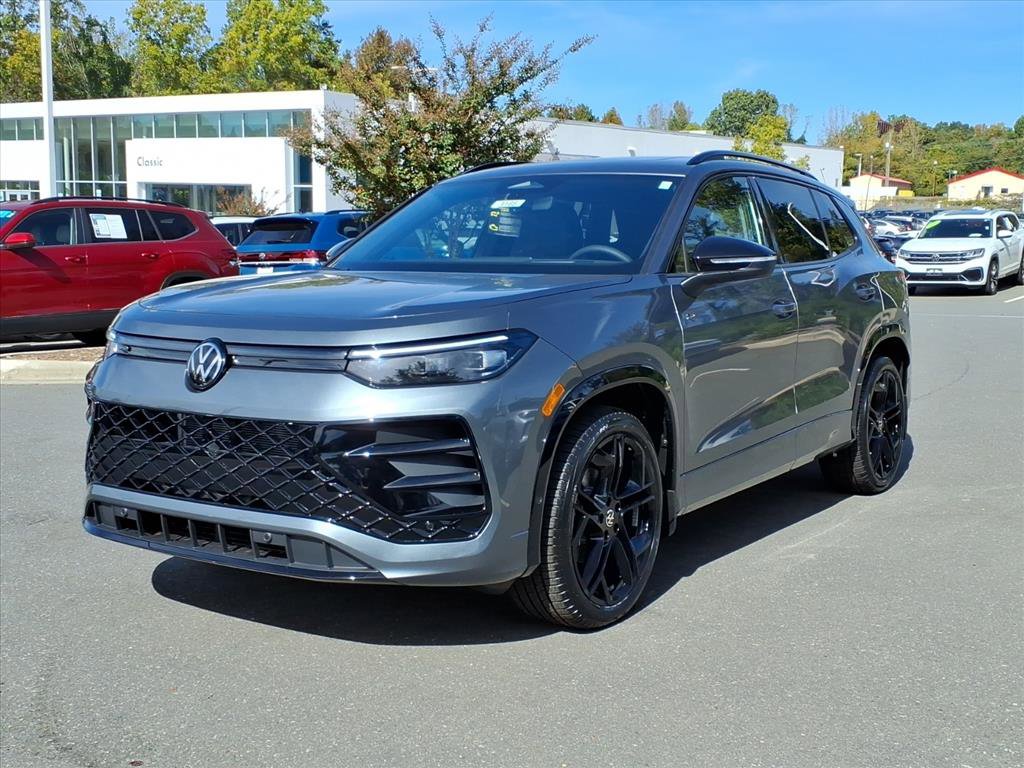 2026 Volkswagen Tiguan Comfortline R-Line Black