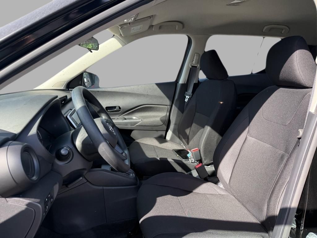 2025 Nissan Kicks Play S photo 17