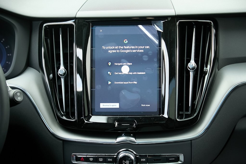 2025 VOLVO XC60 - Image 22