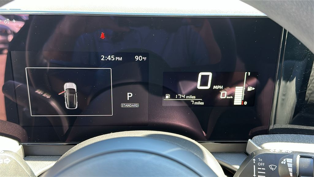 2025 Nissan Kicks SV photo 14