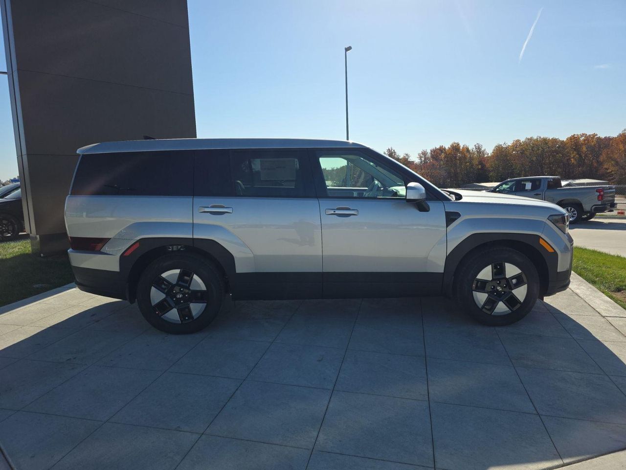 2026 Hyundai Santa Fe SE photo 2