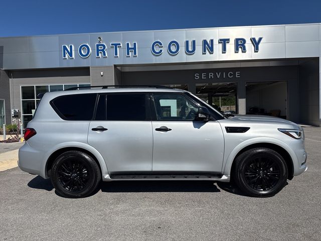 2021 INFINITI QX80's photo