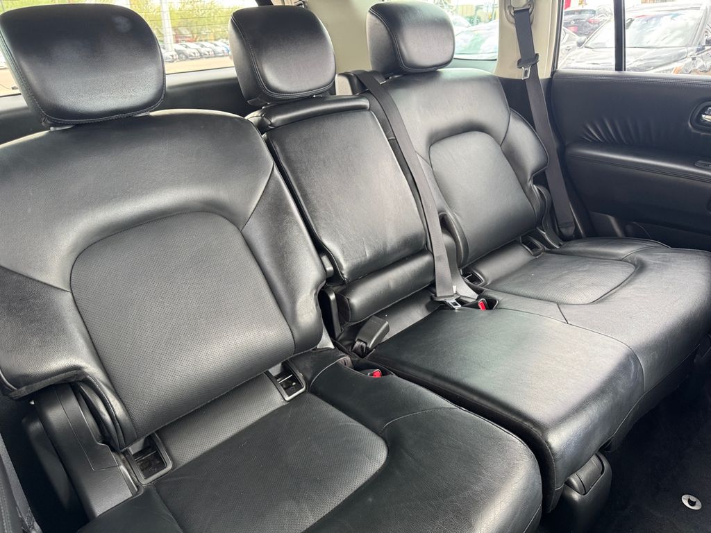 2023 Nissan Armada SL photo 16