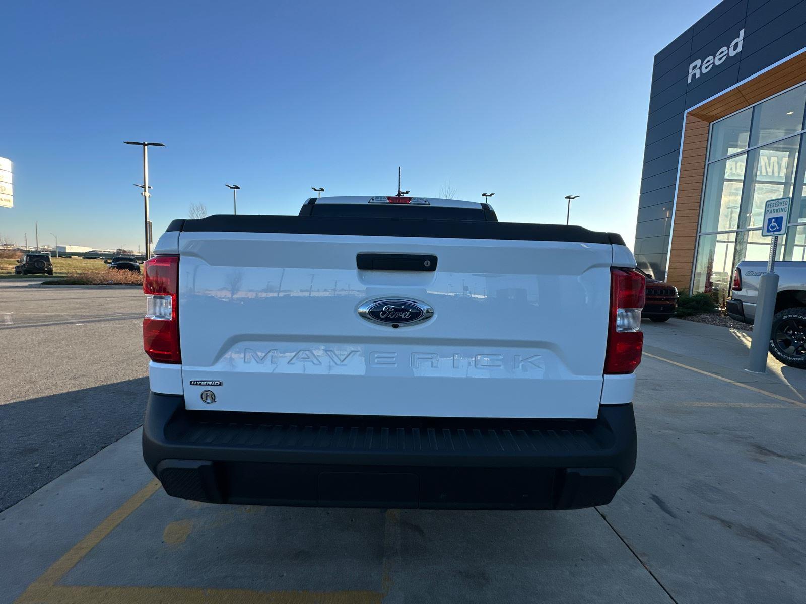 2024 Ford Maverick XL photo 3