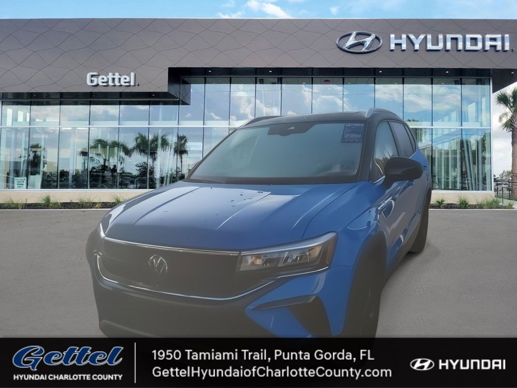 2024 Volkswagen Taos SE's photo