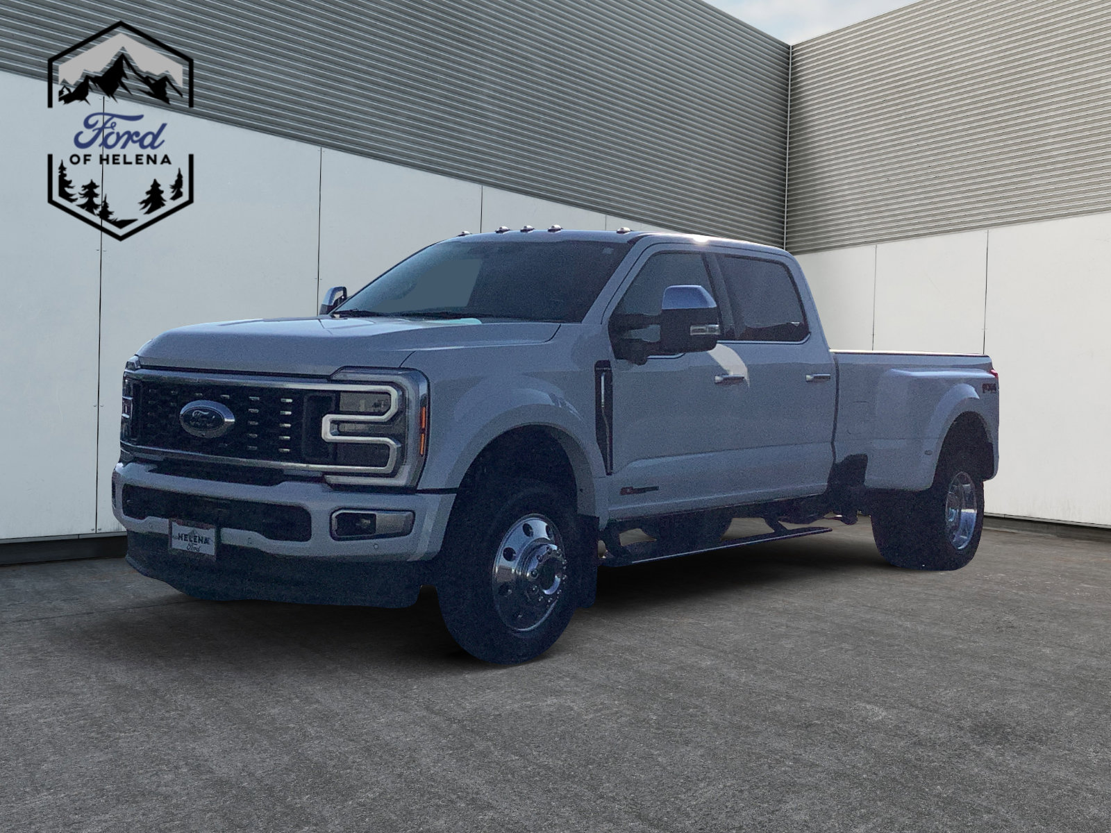 2026 Ford F-450 Super Duty Platinum's photo