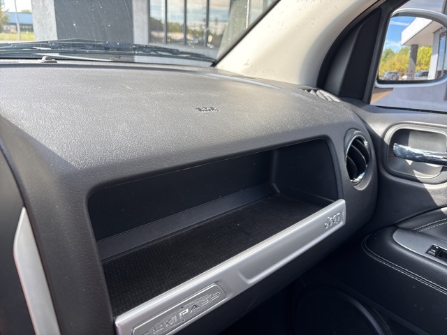 2016 Jeep Compass Latitude photo 11