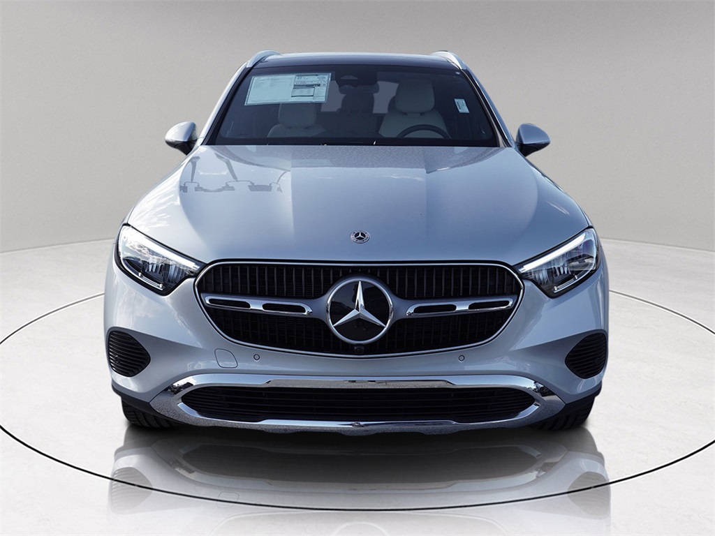 2026 Mercedes Benz GLC 300 photo 2