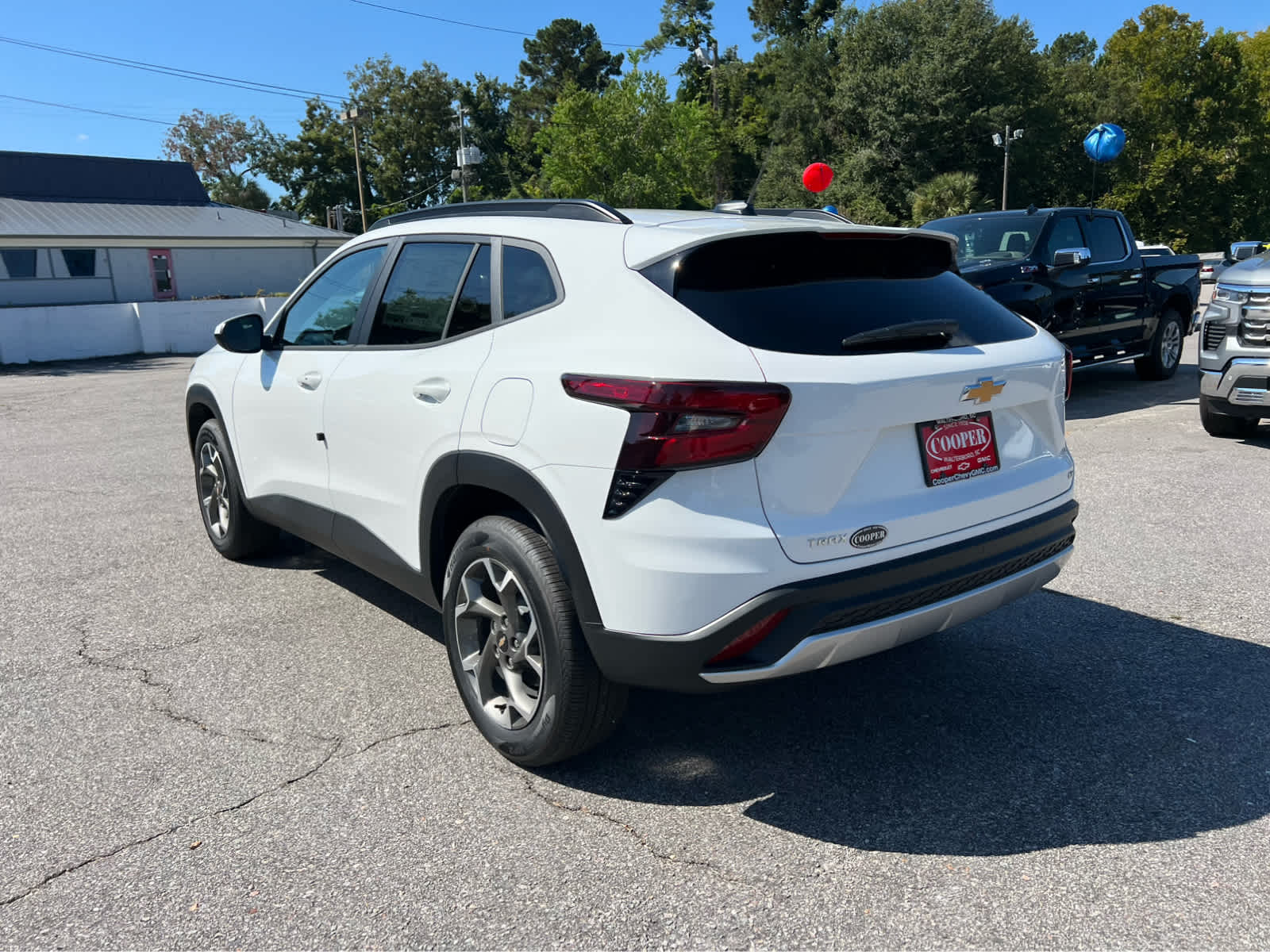 2025 Chevrolet Trax photo 4
