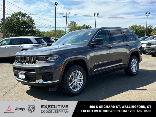 2025 Jeep Grand Cherokee L Laredo's photo