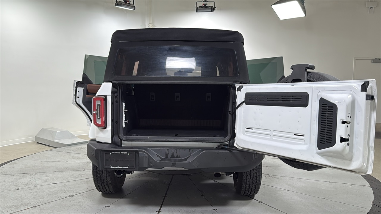 2022 Ford Bronco Outer Banks photo 16