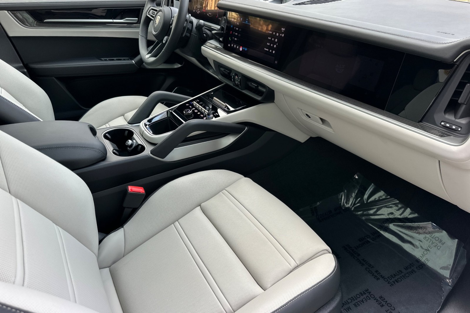 2026 Porsche Cayenne Turbo E-Hybrid Coupe photo 15