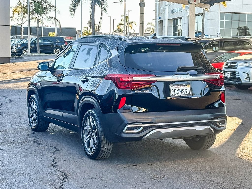 2023 Kia Seltos EX photo 4