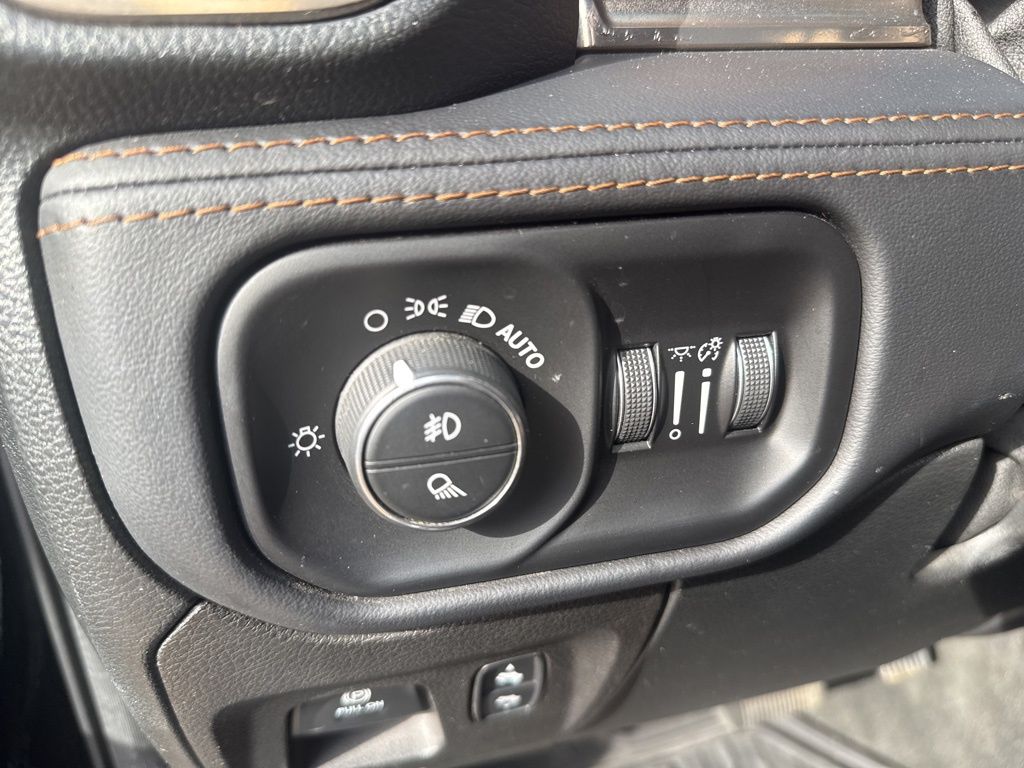 2022 Ram 1500 Laramie Longhorn photo 12