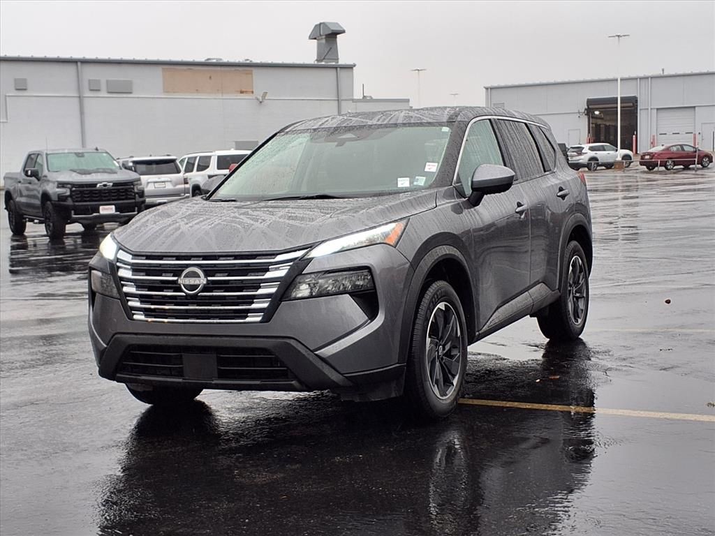 2024 Nissan Rogue SV photo 2