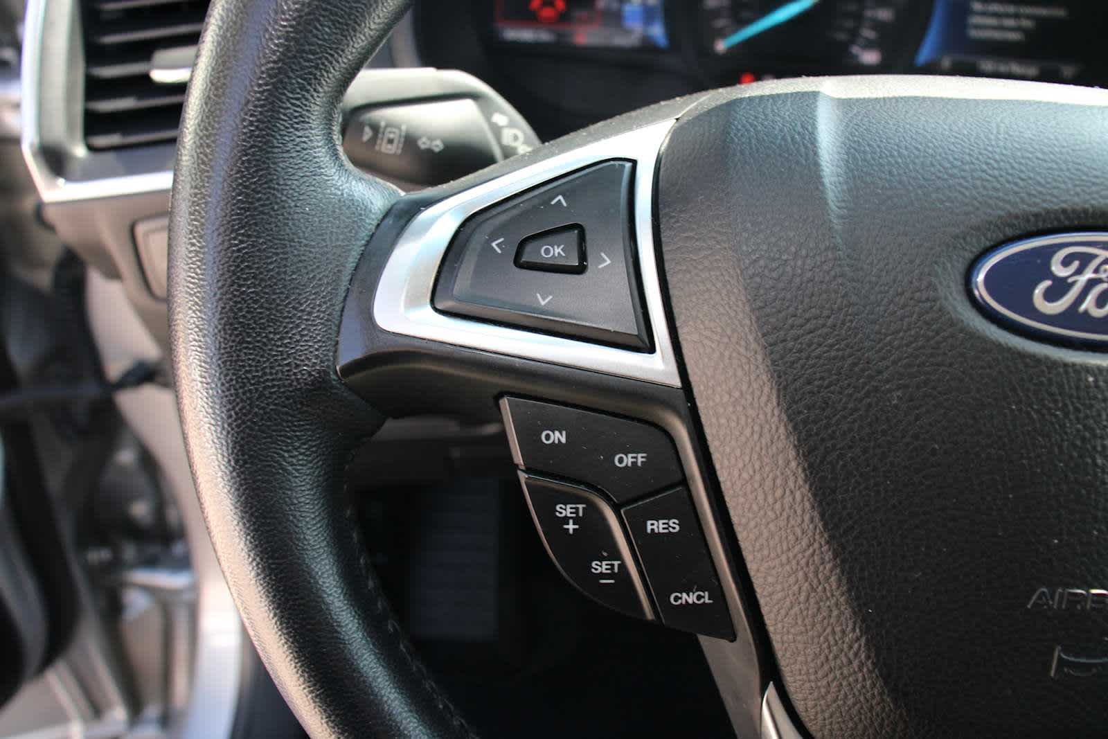 2022 Ford Edge Titanium photo 17