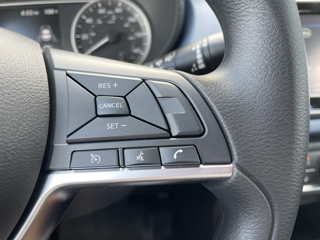 2025 Nissan Versa SV photo 11