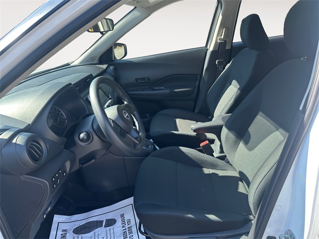 2024 Nissan Kicks S photo 9