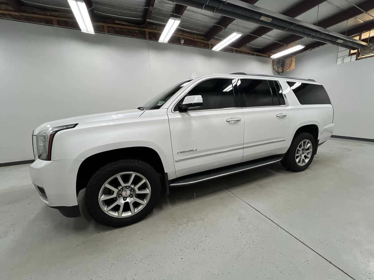 2020 Gmc Yukon XL Denali photo 4