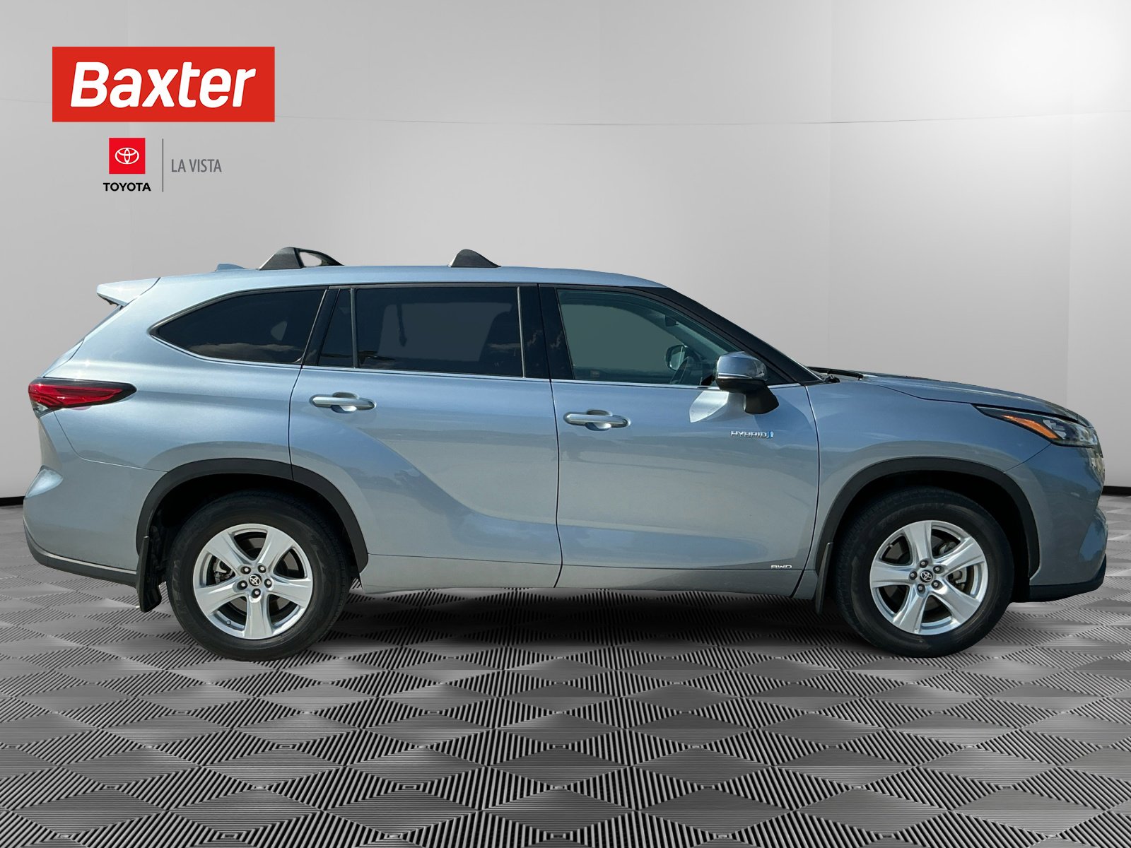 2020 Toyota Highlander LE photo 5