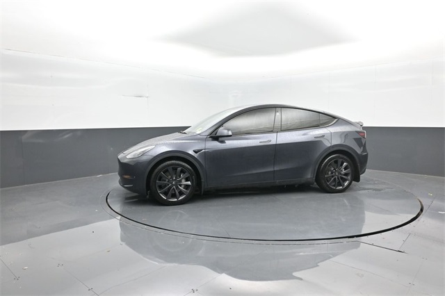 2024 Tesla Model Y Long Range photo 2