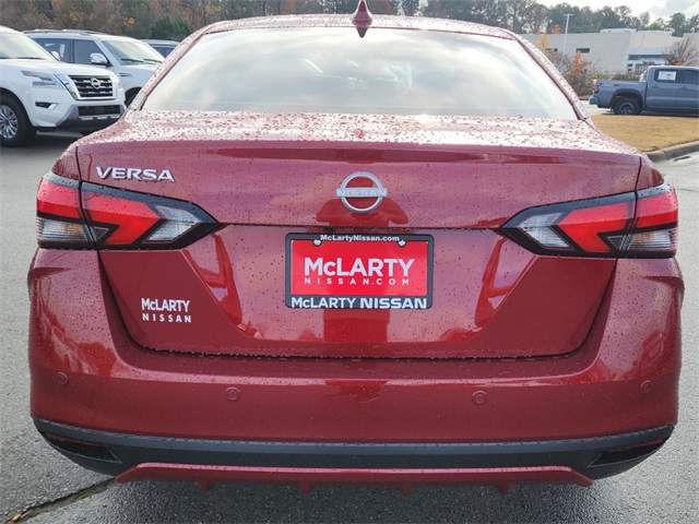 2025 Nissan Versa SV photo 4