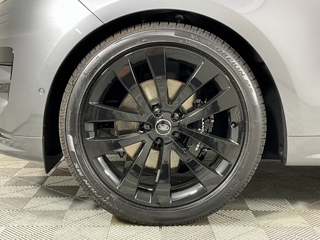 2025 Land Rover Range Rover Sport SE photo 8