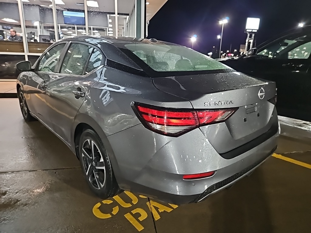 2024 Nissan Sentra SV photo 4
