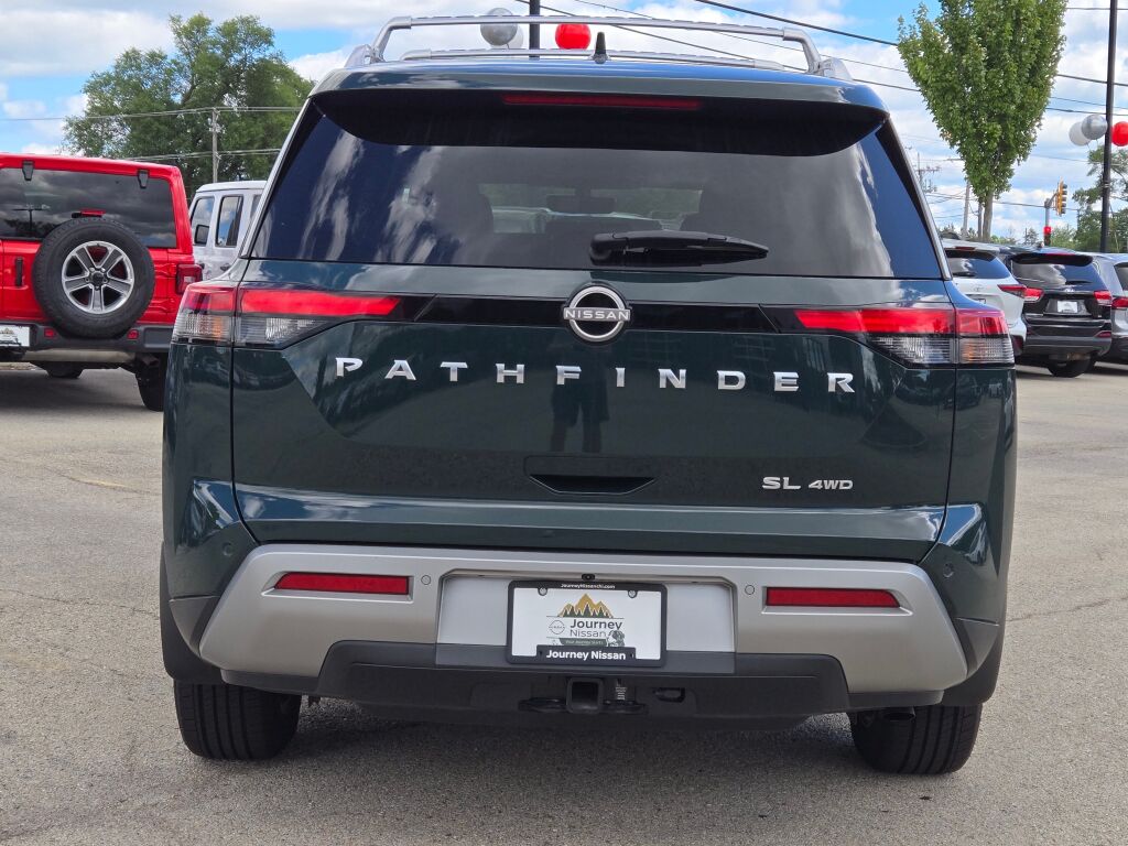2023 Nissan Pathfinder SL photo 12