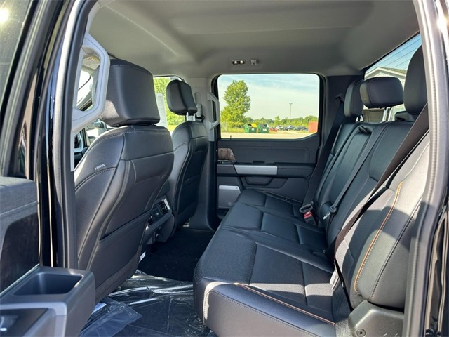 2026 Ford F-250 Lariat photo 4