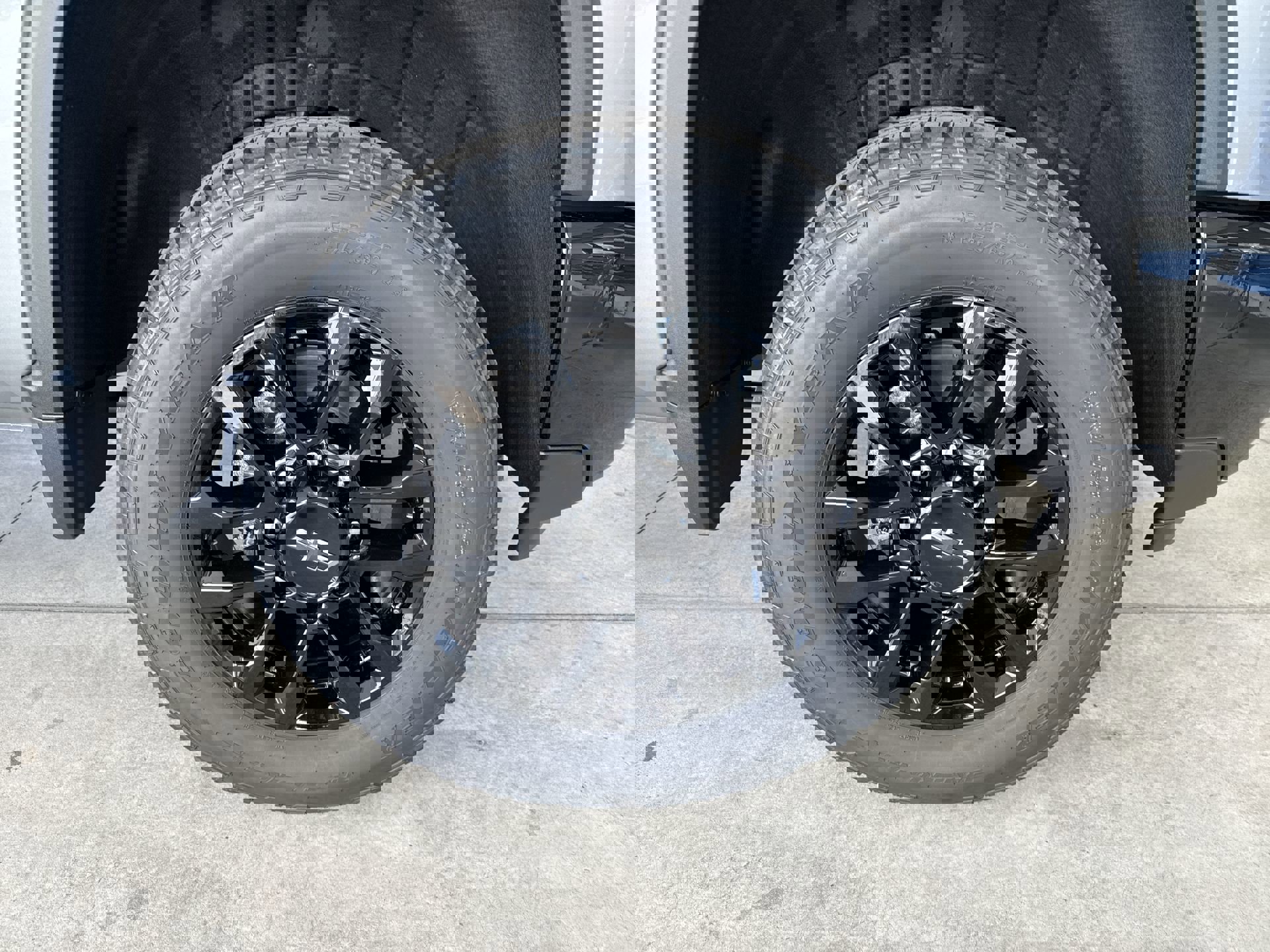 2025 Chevrolet Silverado 2500HD LTZ photo 25