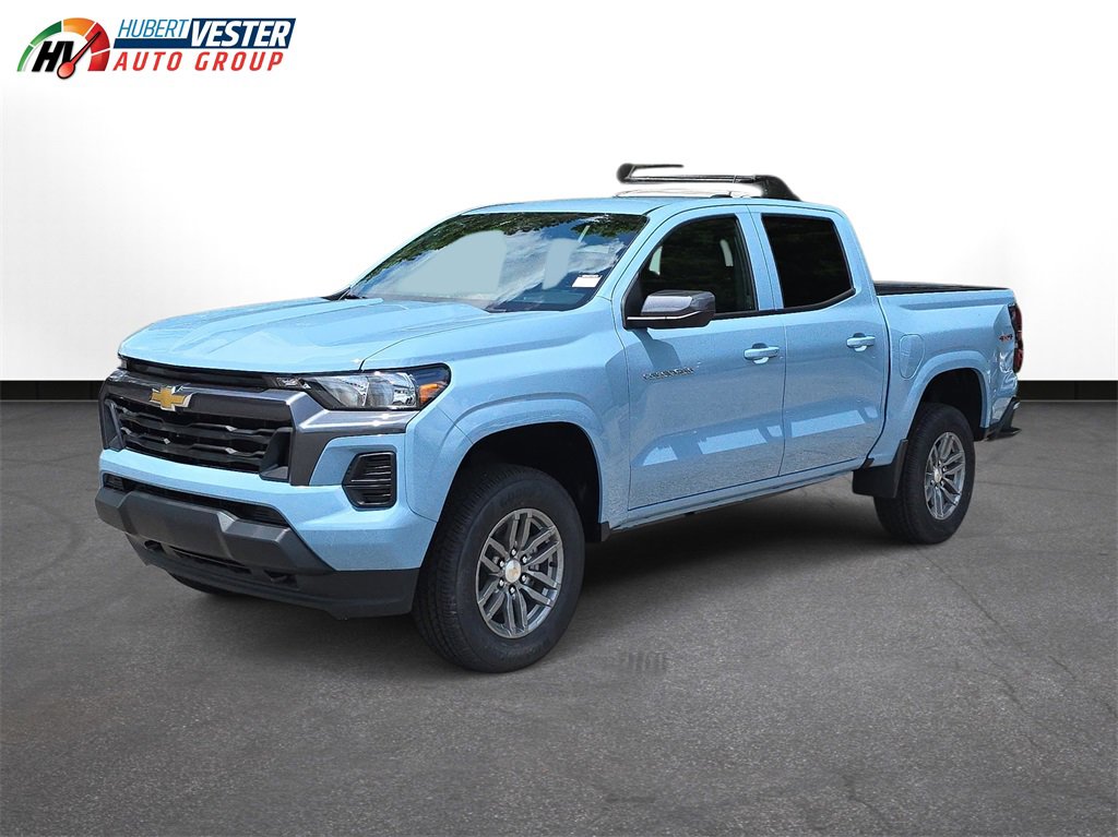 2025 Chevrolet Colorado Work Truck LT photo 2