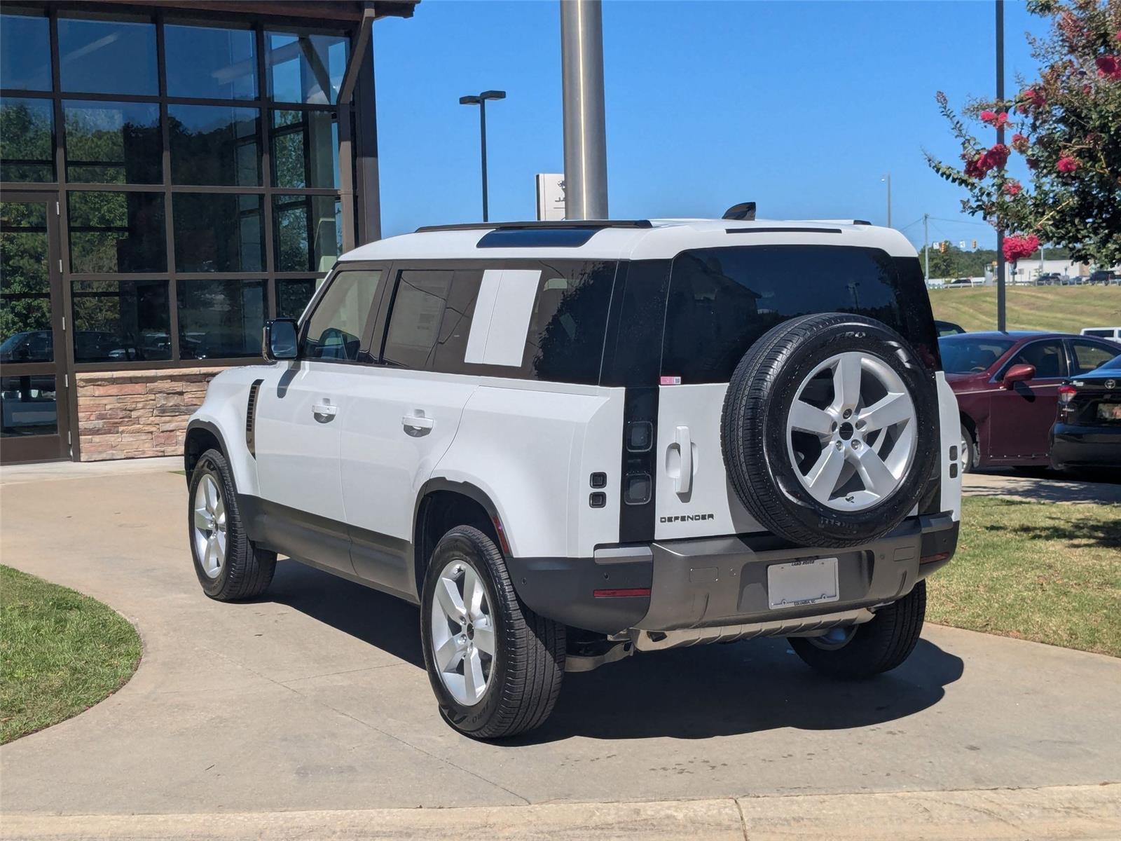 2026 Land Rover Defender 110 S photo 7