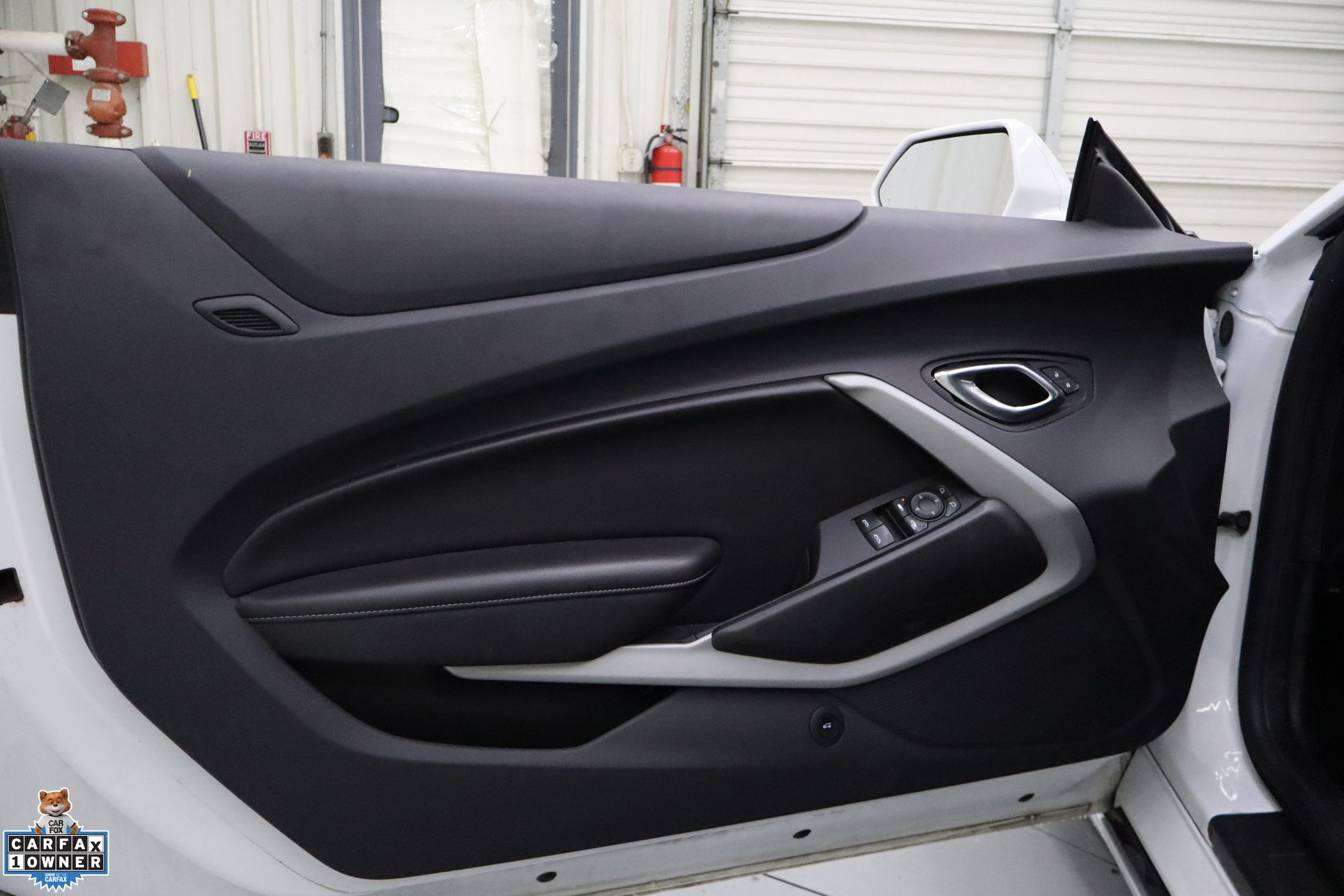 2023 Chevrolet Camaro 1LT photo 10