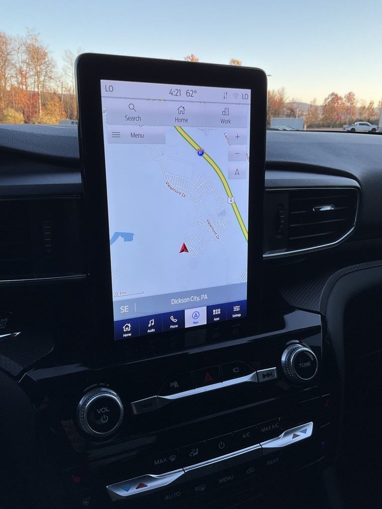 2023 Ford Explorer ST photo 3