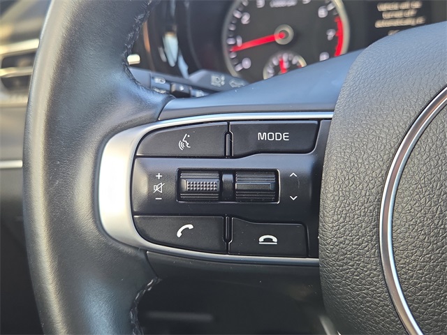 2022 Kia K5 GT-Line photo 13