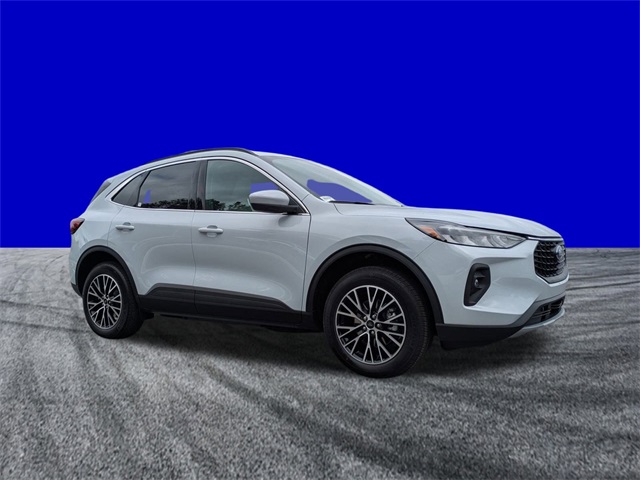 2026 Ford Escape Plug-In Hybrid photo 2