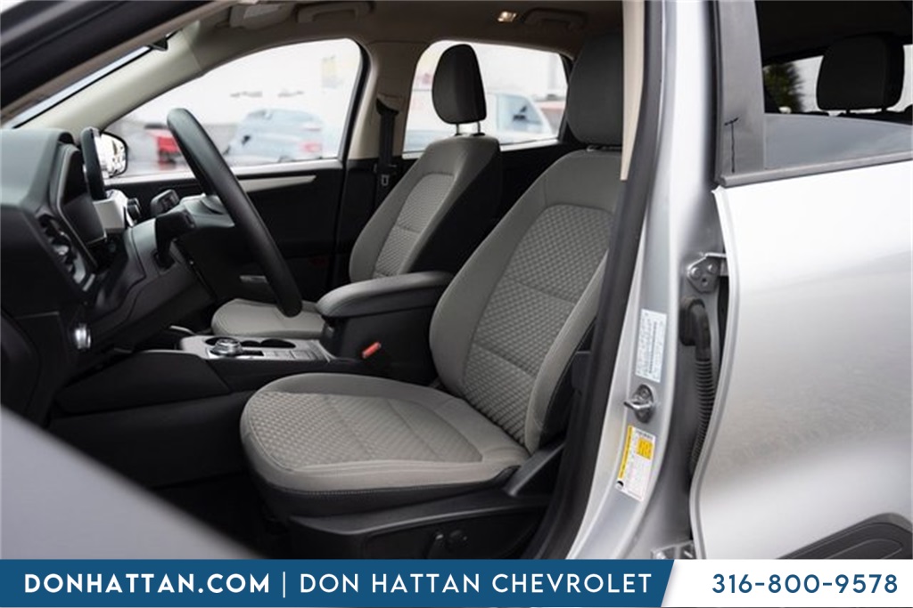 2020 Ford Escape SE photo 3