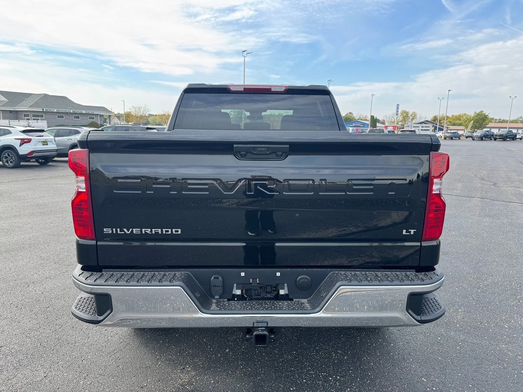 2026 Chevrolet Silverado 1500 LT photo 4
